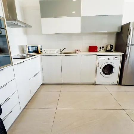 Apartament Azure Retreat